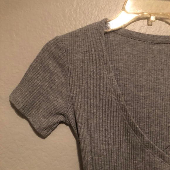 Gray Ribbed Wrap Top - Picture 2 of 2
